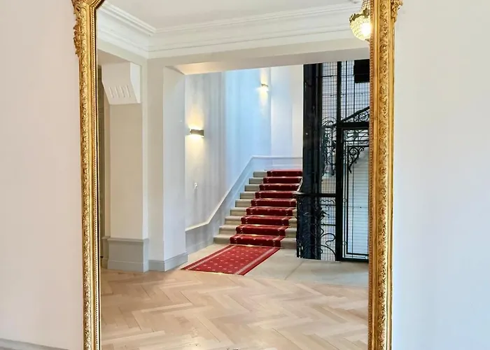 Palace Bernascon - Vue Montagne Lägenhet *