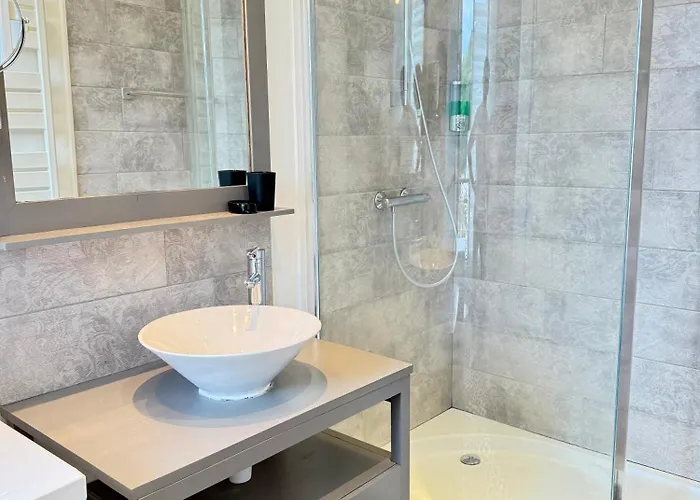 Palace Bernascon - Vue Montagne * Aix-les-Bains